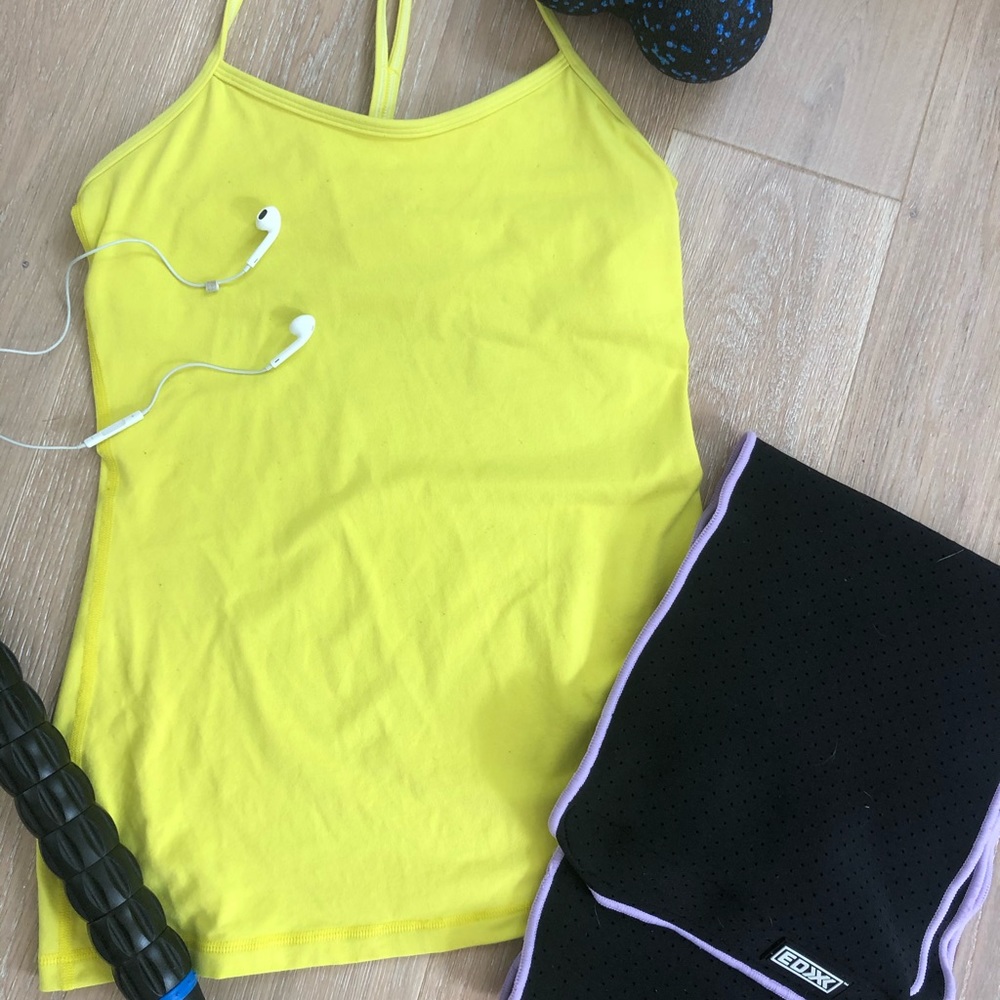 Yellow lululemon tank sz6